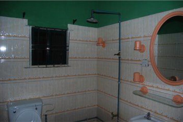 Room 2 of 8