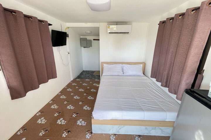 Room 25 of 109