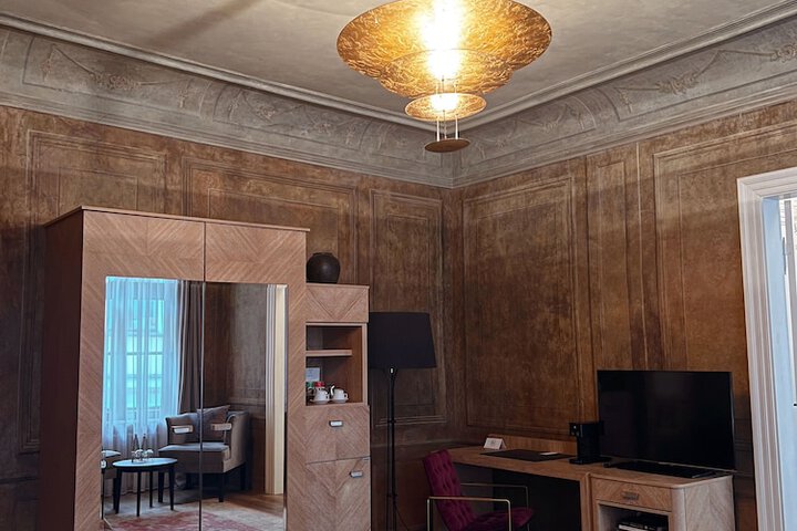 Room 25 of 70