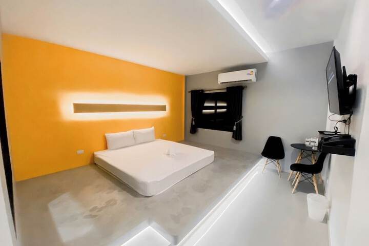 Room 9 of 55