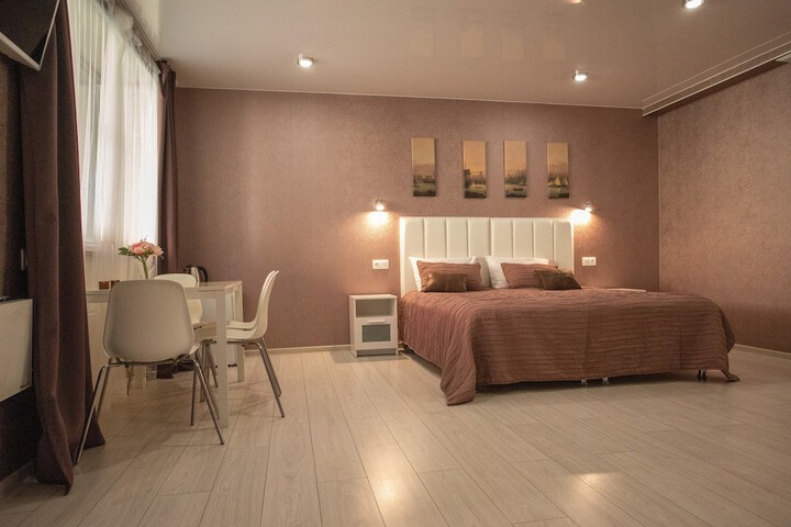 Room 27 of 61
