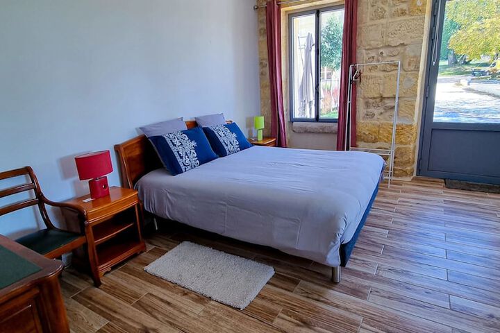 Room 4 of 78
