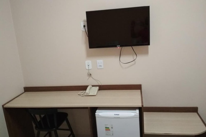 Room 8 of 35