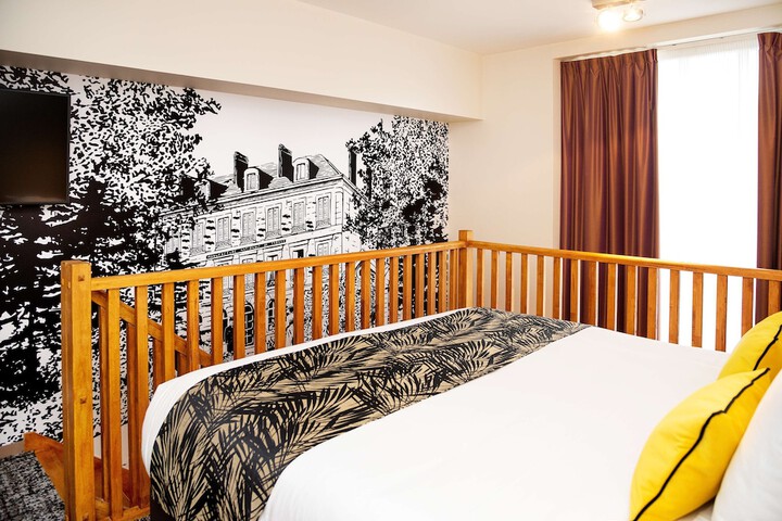 Room 6 of 73