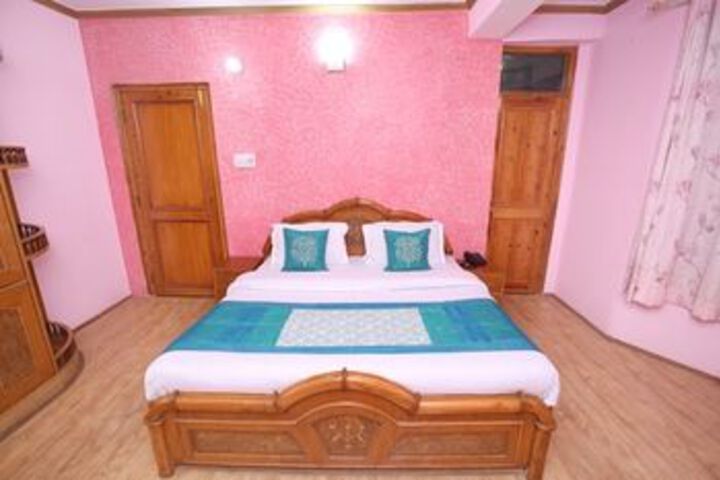 Room 12 of 20