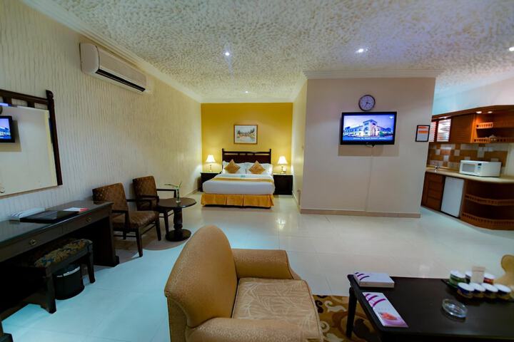 Room 14 of 60