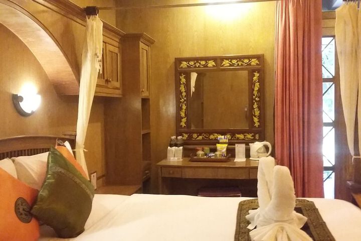 Room 27 of 133