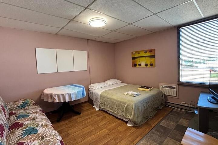 Room 5 of 20