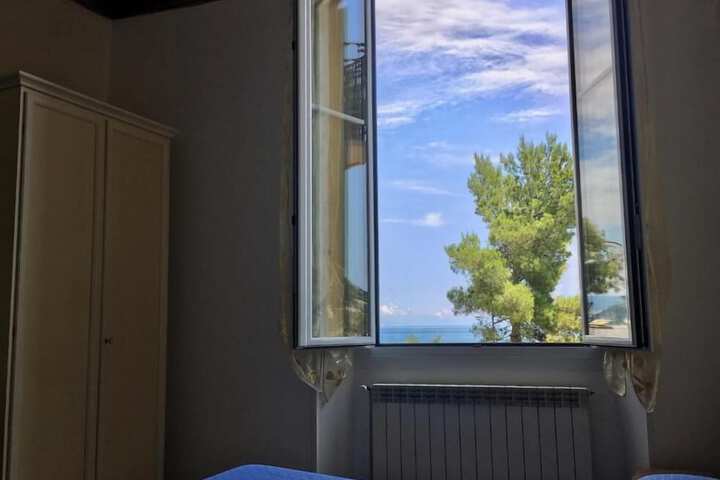 Room 14 of 45
