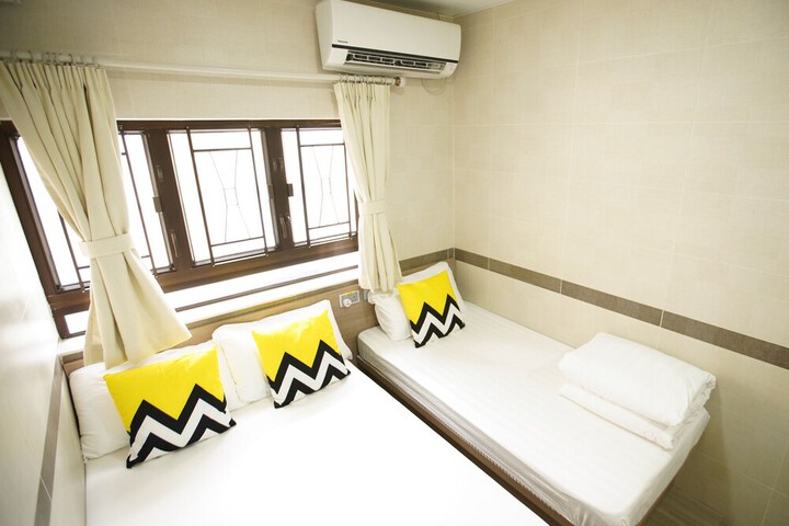 Room 47 of 195