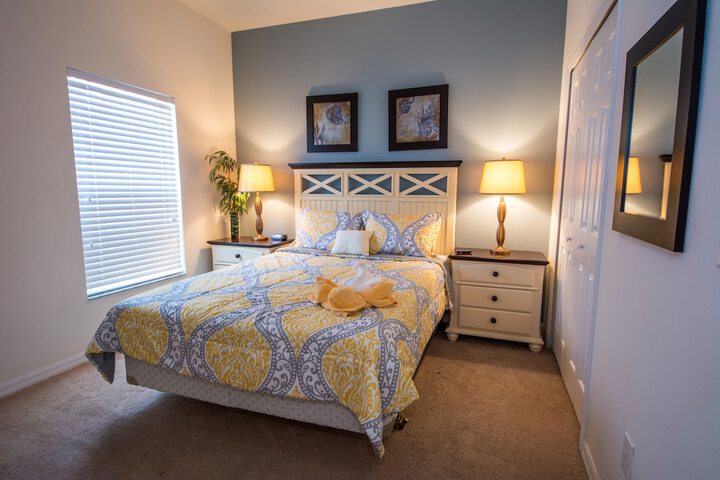 Room 18 of 221