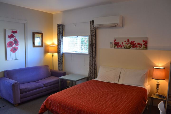 Room 4 of 41