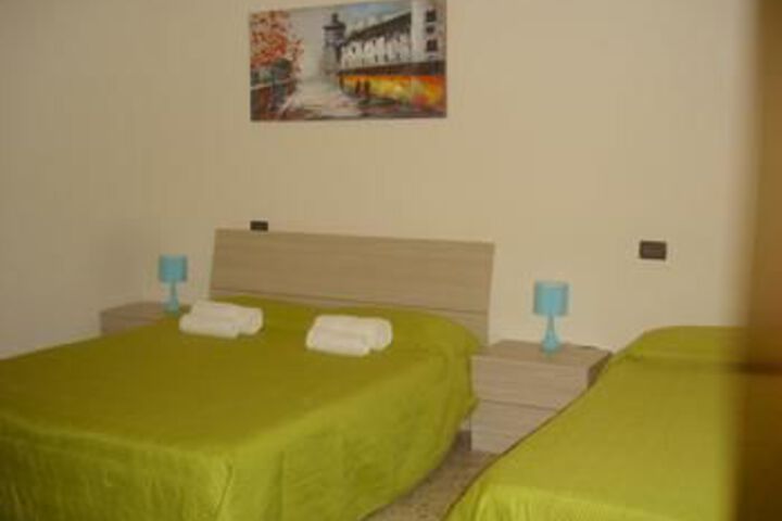 Room 2 of 12