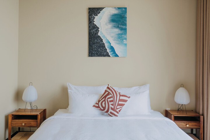 Room 3 of 34