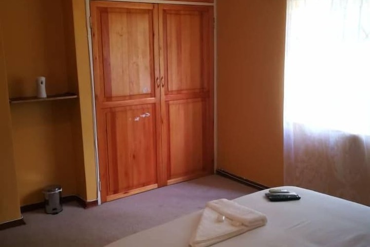 Room 4 of 11