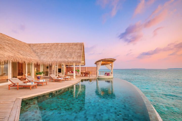 Pool Hotel