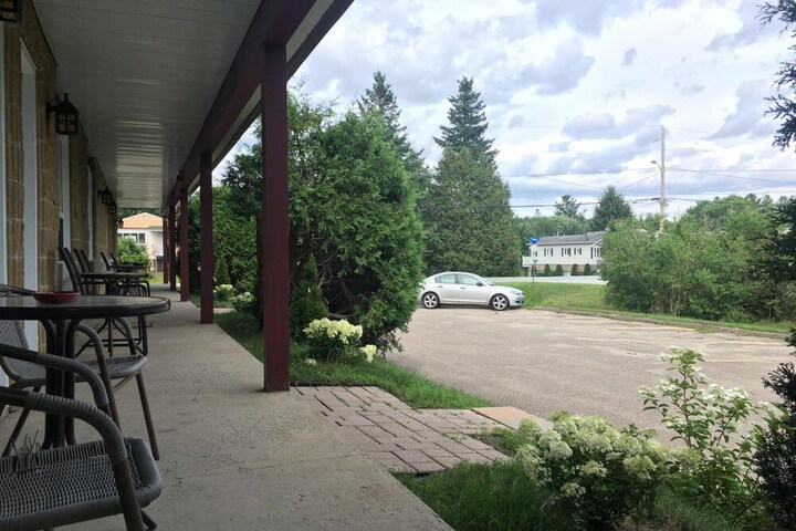 Property Grounds 51 of 57