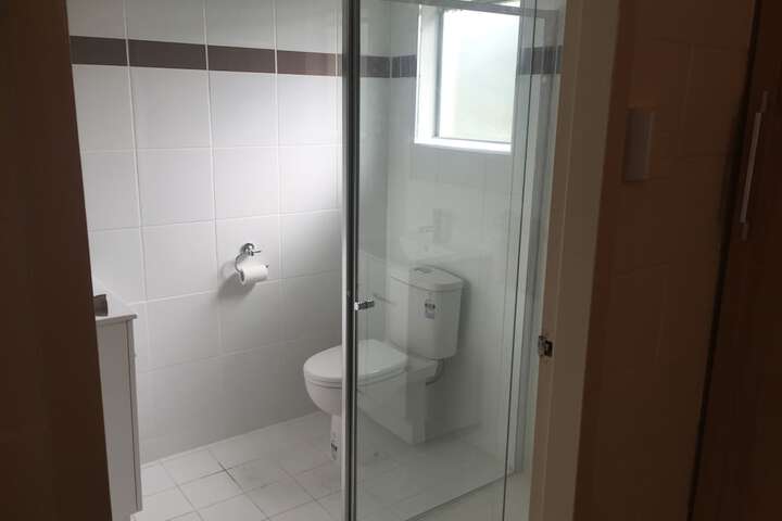 Room 17 of 27