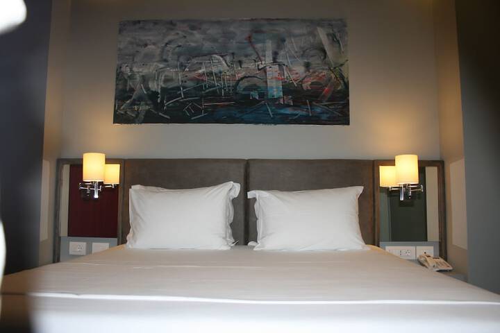 Room 41 of 253