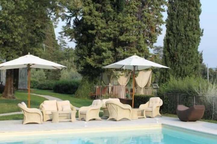 Hotel with Pool
