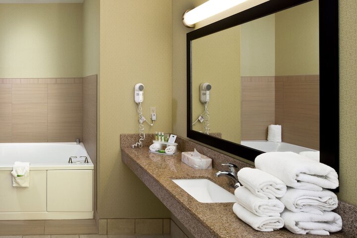Jetted tub