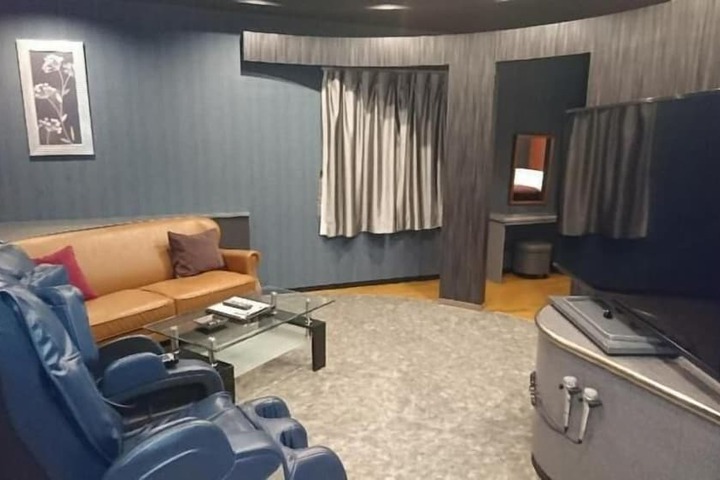 Room 35 of 56