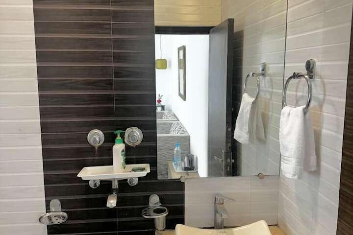 Room 14 of 20