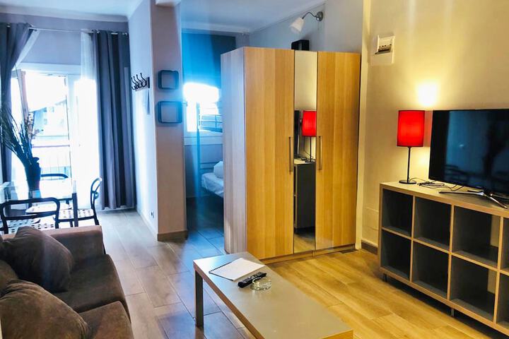 Room 7 of 28