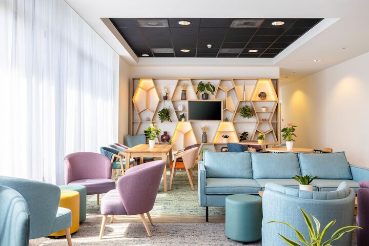 Guest Lobby