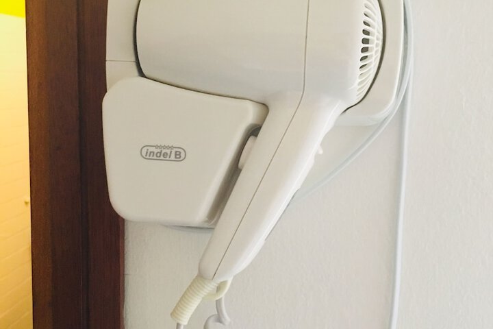 Room 13 of 46