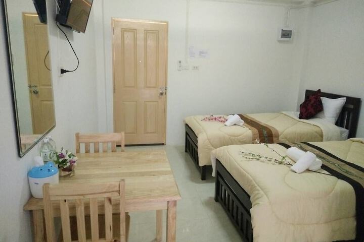 Room 8 of 29