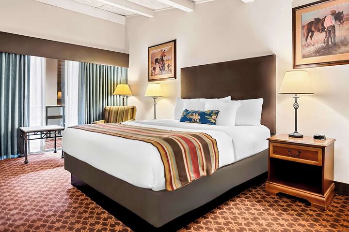 Room 4 of 43