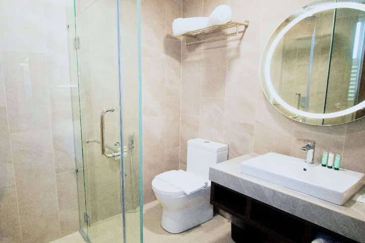 Room 18 of 22