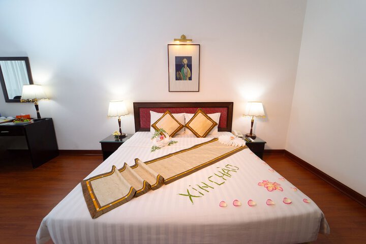 Room 15 of 194