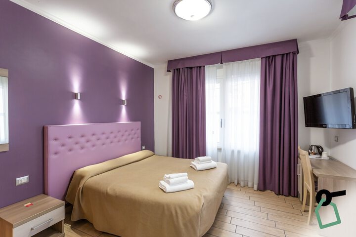 Room 15 of 34