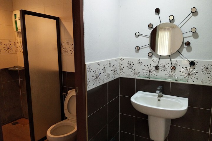 Room 8 of 20