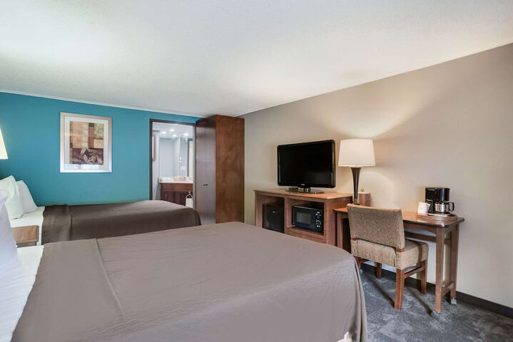 2 Double Beds Accessible Room (14 of 18)