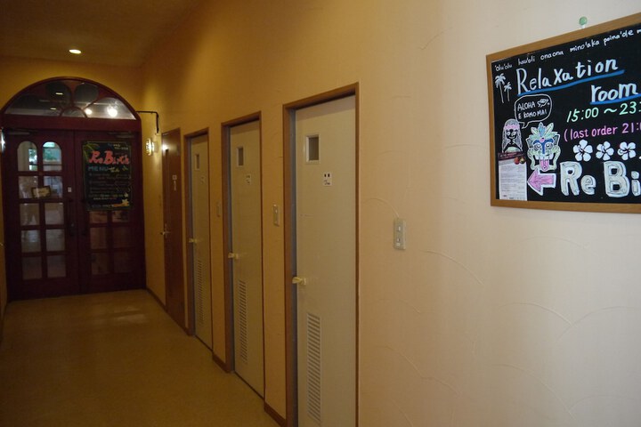 Ballroom/Hall 22 of 29