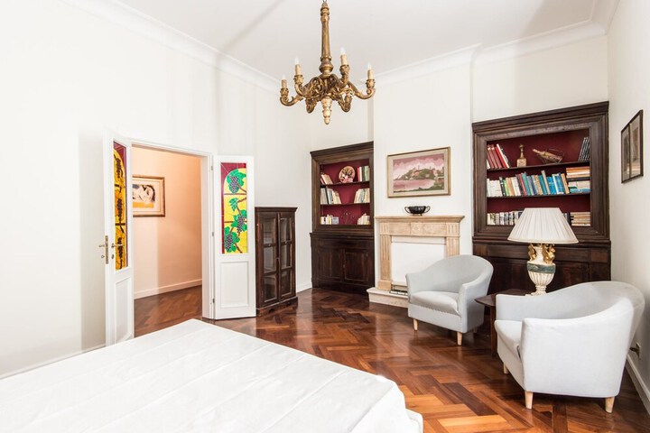 Room 2 of 49