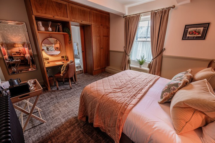 Room 8 of 39