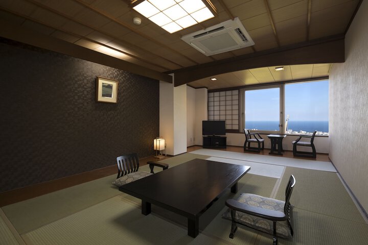 Room 8 of 67