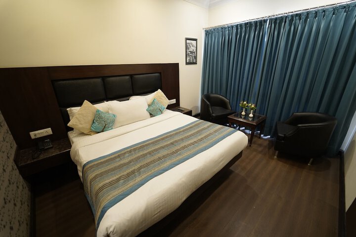 Room 7 of 31