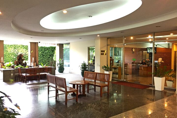 Hotel 2 of 33