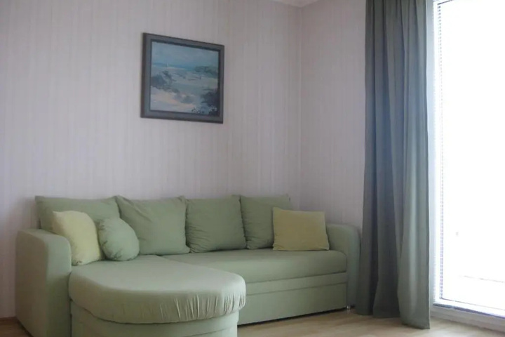 Room 3 of 10