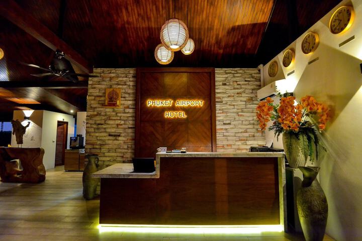 Entrance & Lobby