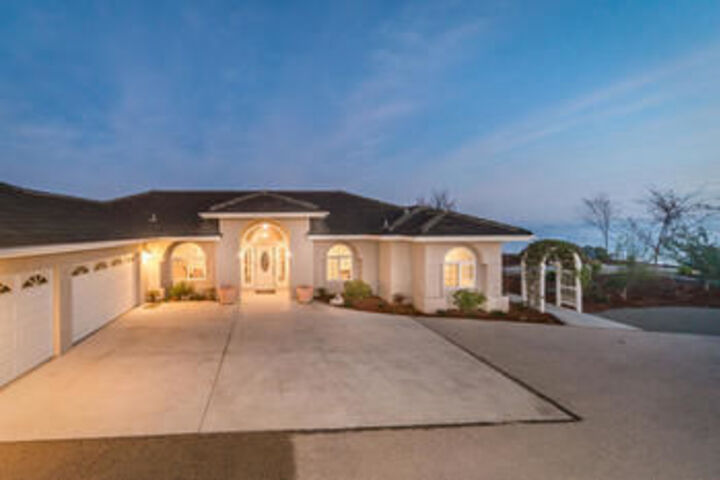 Peak at Paso 3 Br home by RedAwning in Paso Robles, CA