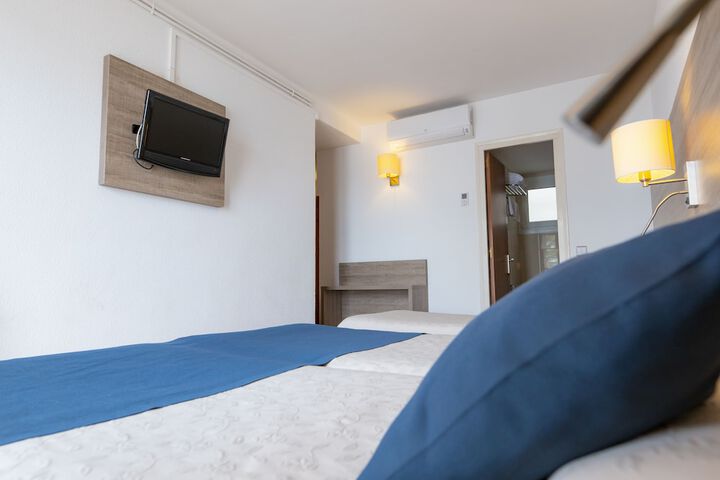 Room 43 of 81