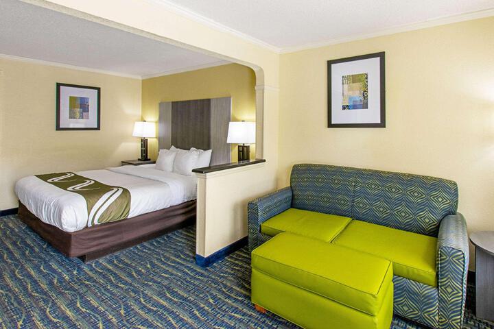 1 King Bed (5 of 19)