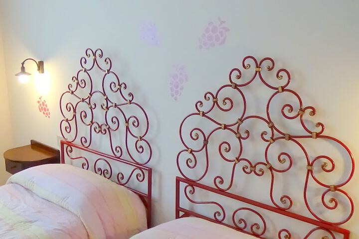 Room 20 of 145