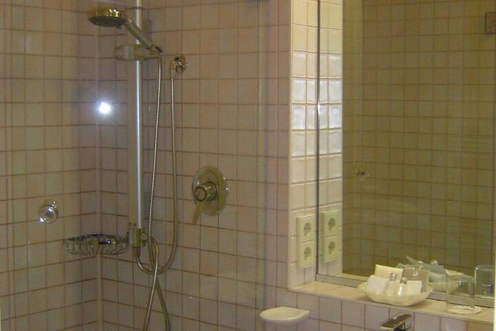 Room 20 of 41